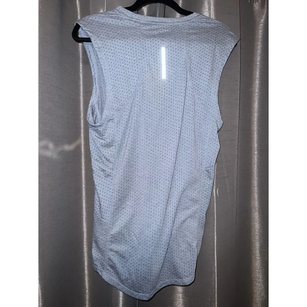 Nike Tank Top Size Small - Picture 2 of 3